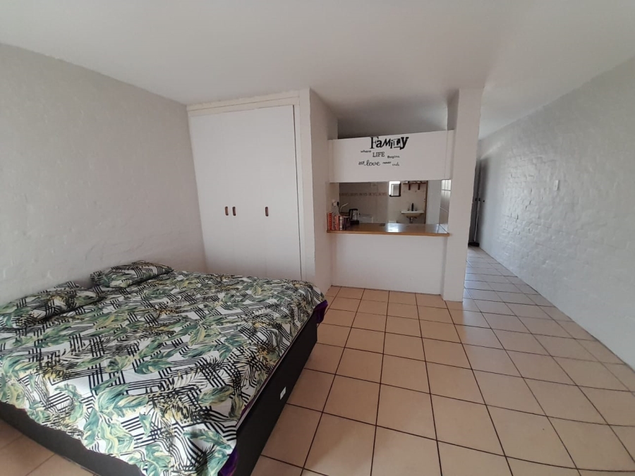 1 Bedroom Property for Sale in Heiderand Western Cape